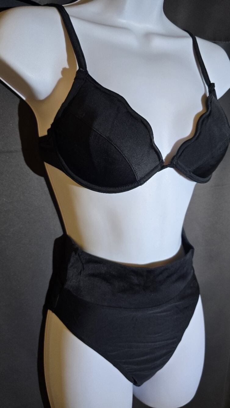 GINA BENOTTI SWIMWEAR / SIZE M / NWT - (#29A)